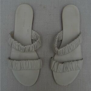 Jenni Kayne White Ruched Leather Slides